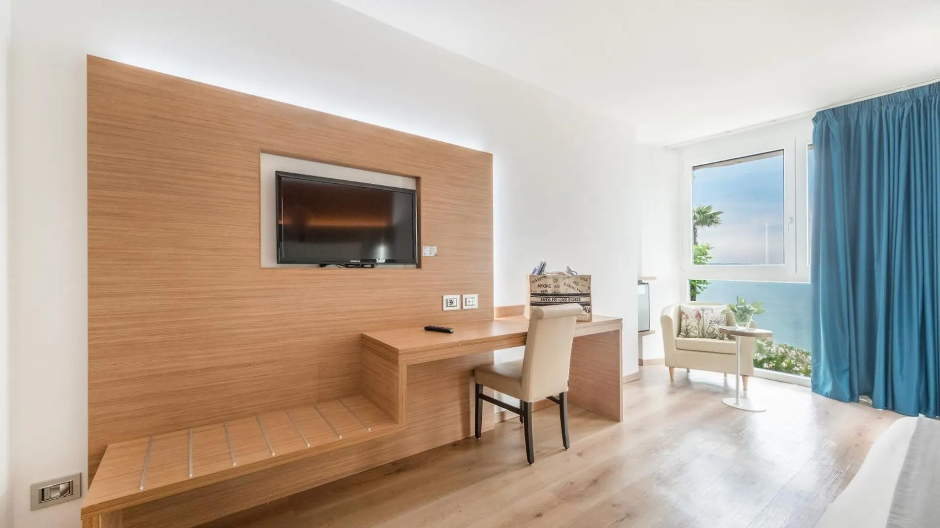 Kriss Internazionale Hotel Bardolino
