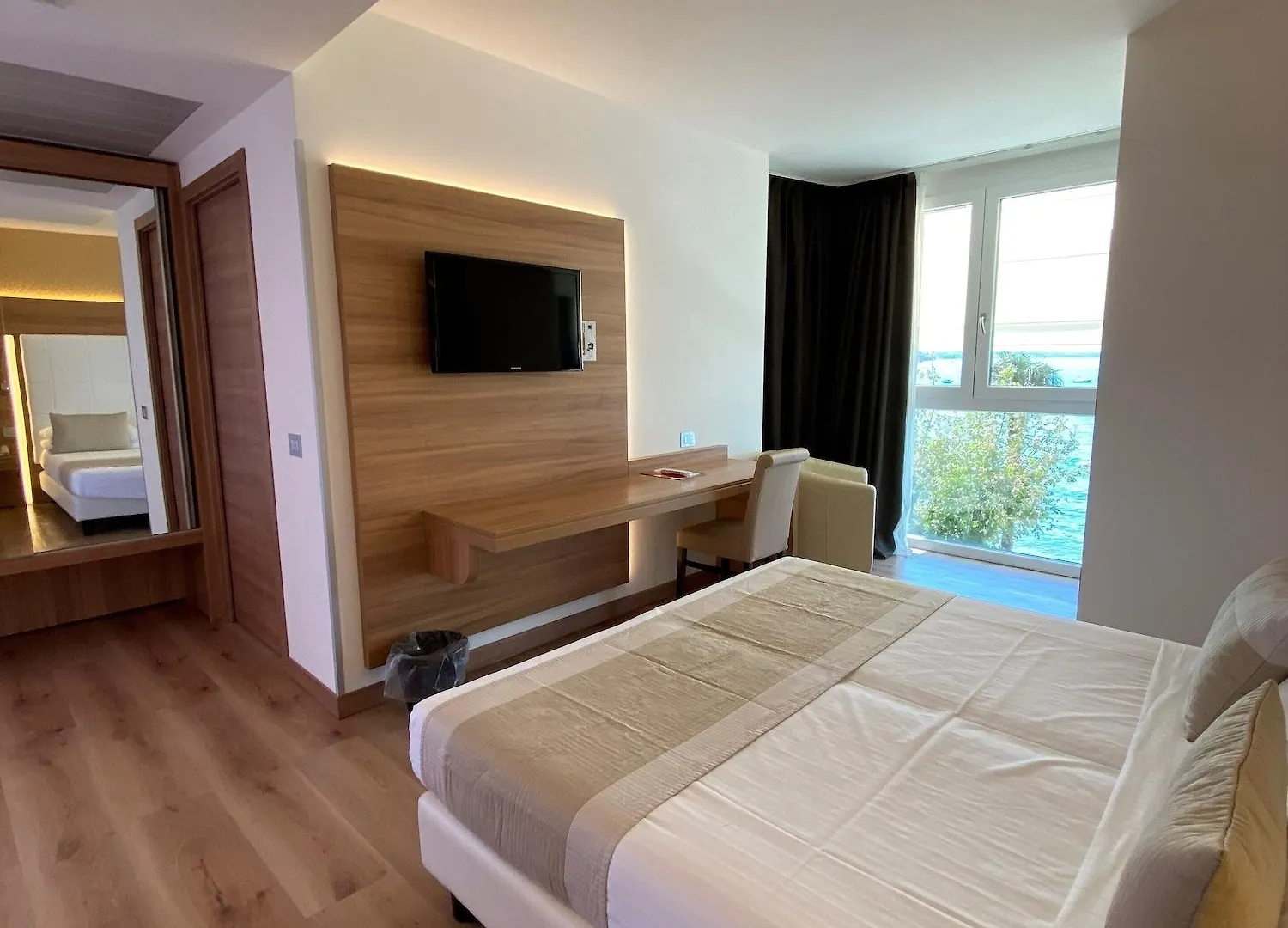 Kriss Internazionale Hotel Bardolino