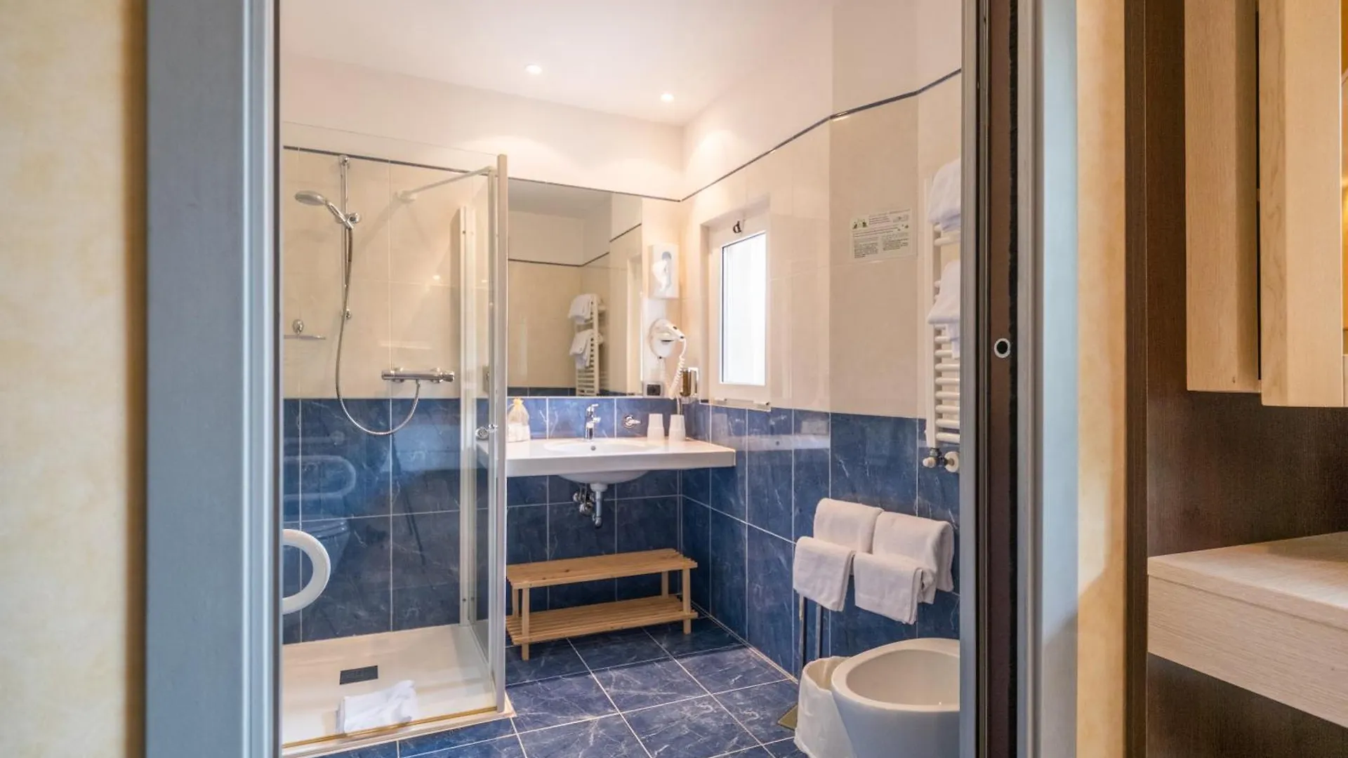 Kriss Internazionale Hotel Bardolino