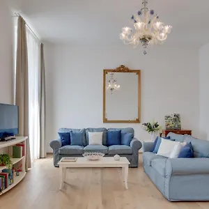 Apartment Rambaldi In Casa Nr 6 With Shared Terrace