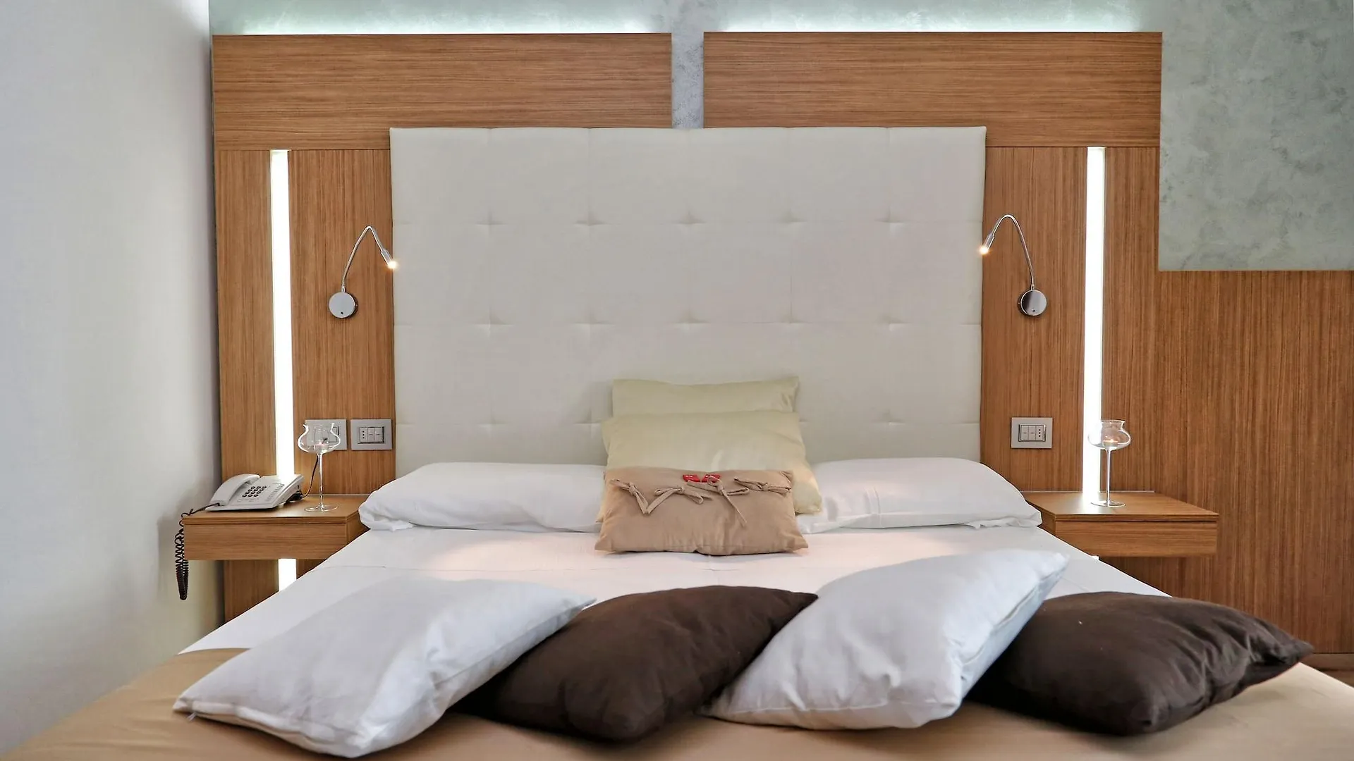 Kriss Internazionale Hotel Bardolino
