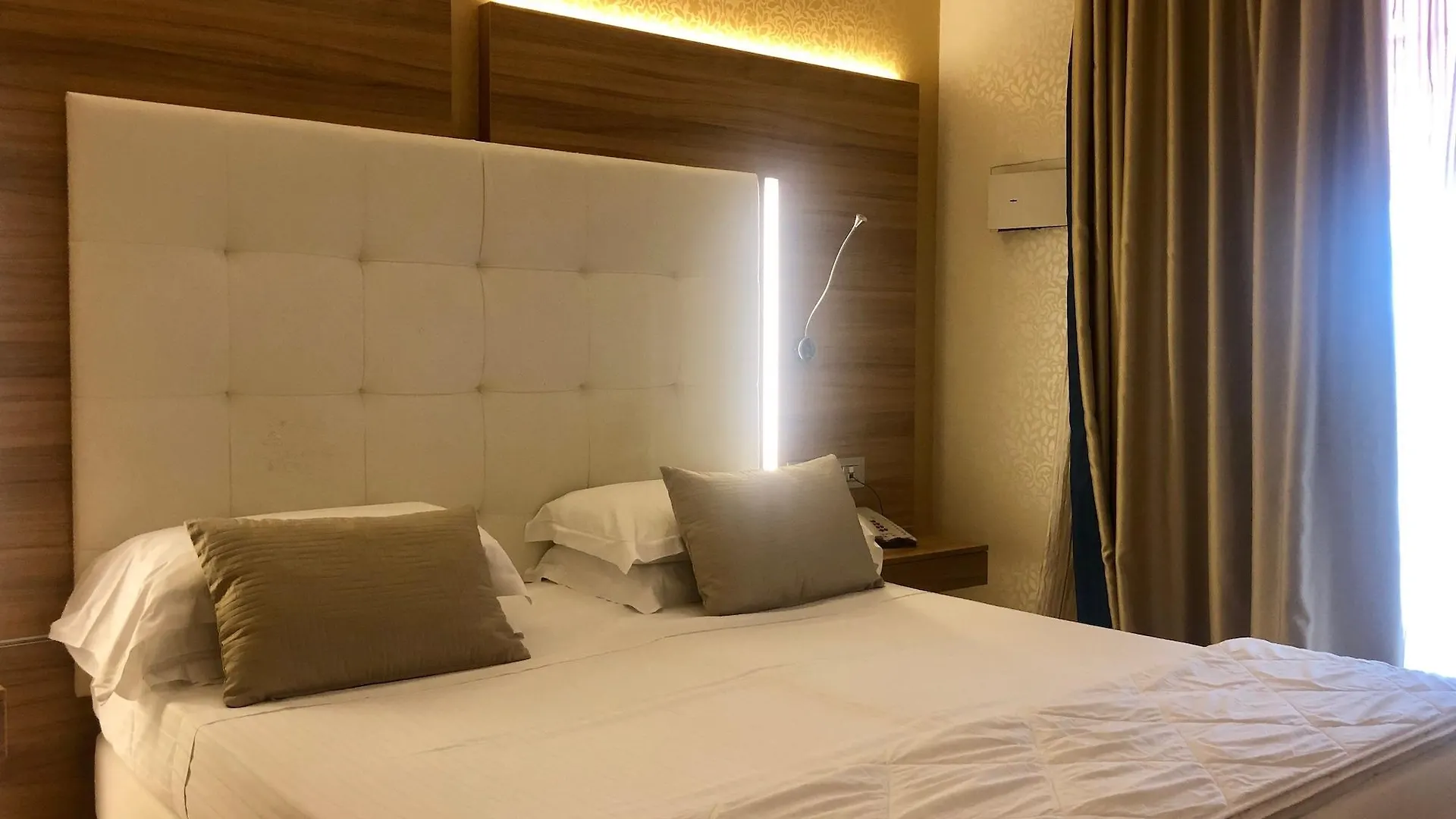 Kriss Internazionale Hotel Bardolino