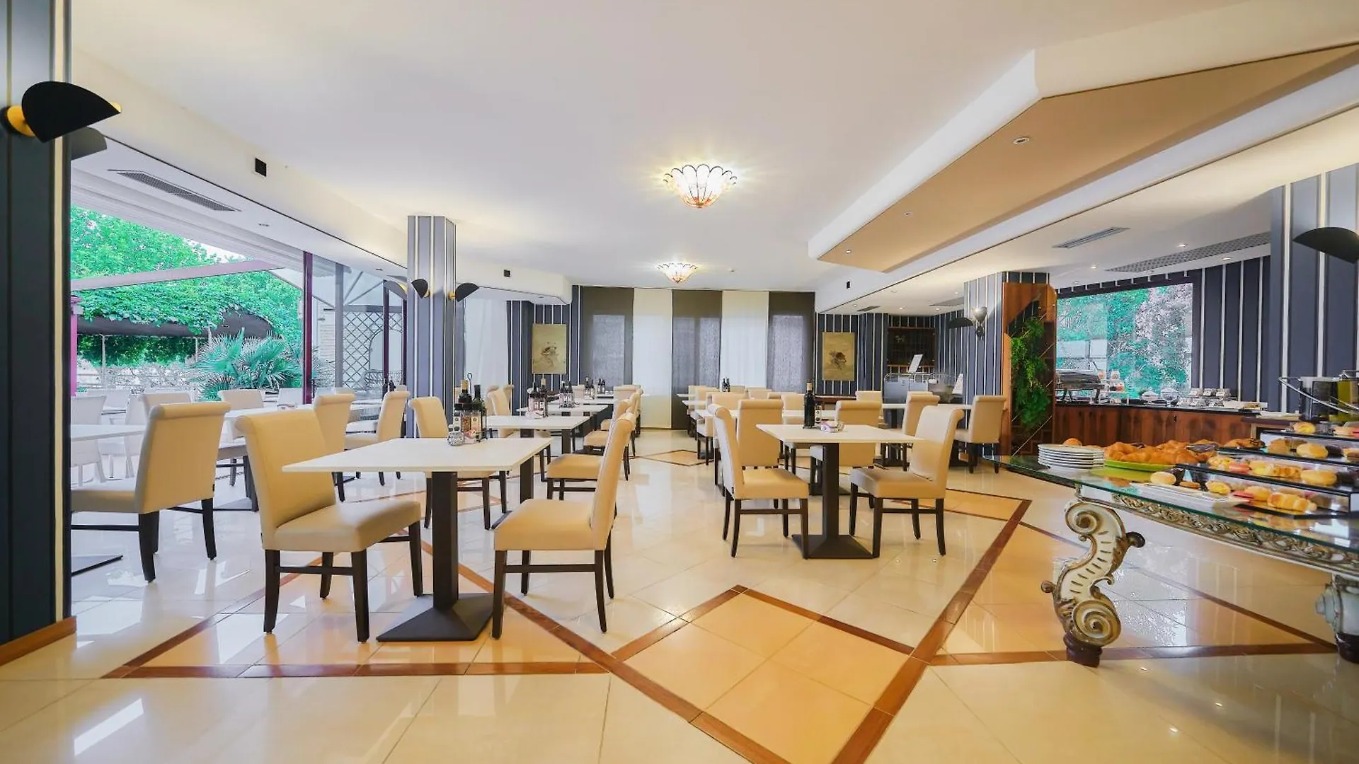 Kriss Internazionale Hotel Bardolino