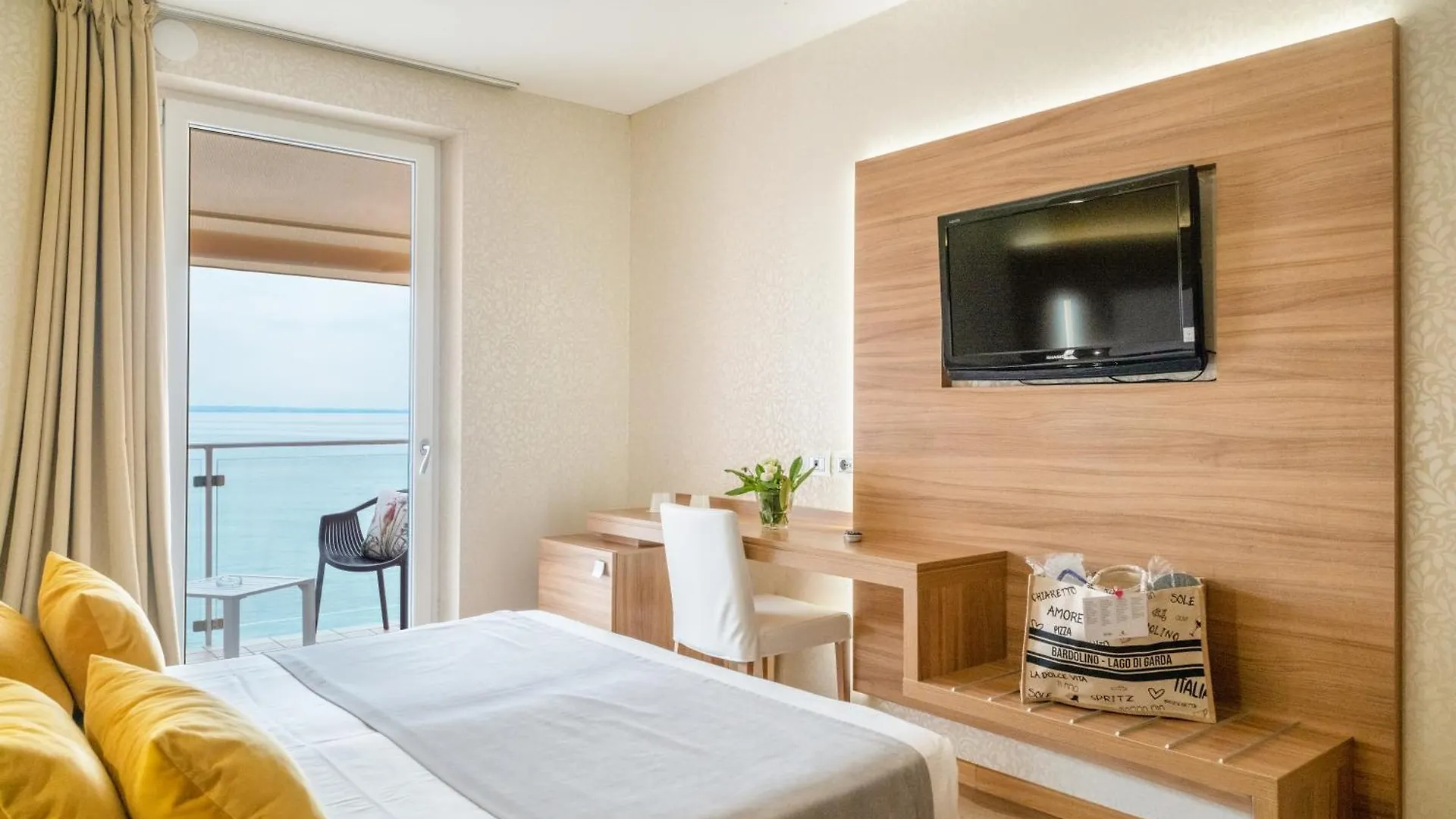 Kriss Internazionale Hotel Bardolino Italie