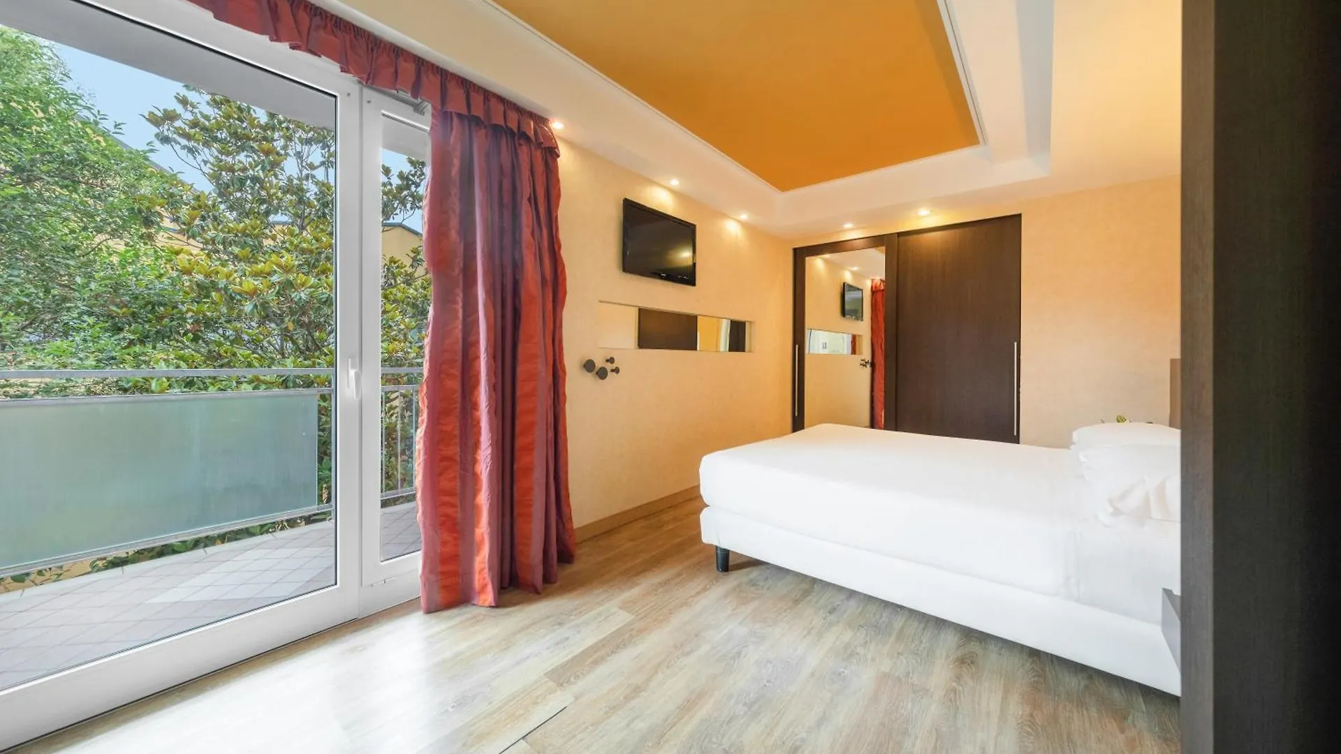 Kriss Internazionale Hotel Bardolino