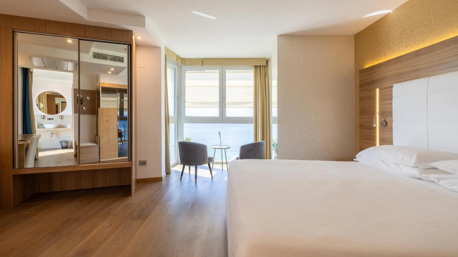 Kriss Internazionale Hotel Bardolino Italy